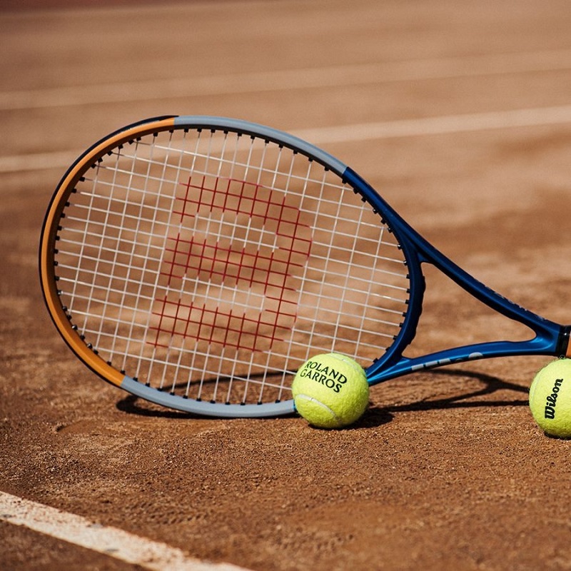 Vợt tennis - Vũ khí sắc bén của các tay vợt và người tham gia cá cược